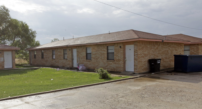 Park Lane Apartments in Warner, OK - Building Photo - Building Photo