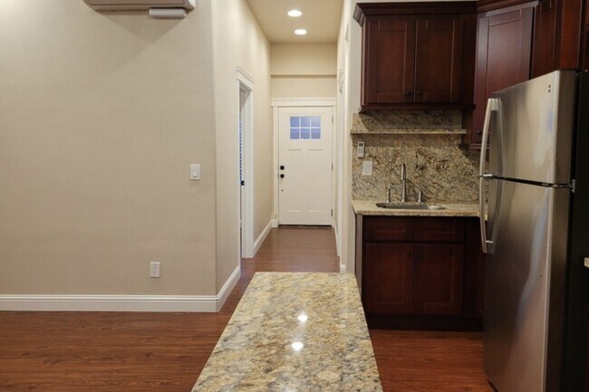 15895 La Mirada Ct in Morgan Hill, CA - Foto de edificio - Building Photo