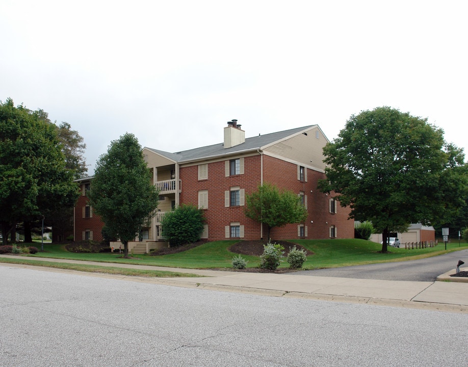 Debo Properties North Canton in Canton, OH - Foto de edificio