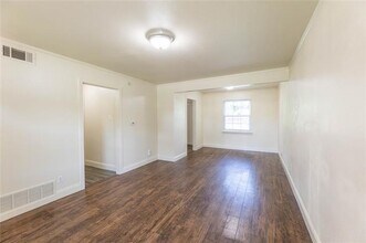 2627 Tealford Dr in Dallas, TX - Building Photo - Building Photo