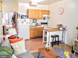 1534 S 4th St in Philadelphia, PA - Building Photo