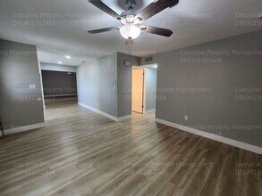 10112 Meacham Rd in Bakersfield, CA - Building Photo - Building Photo