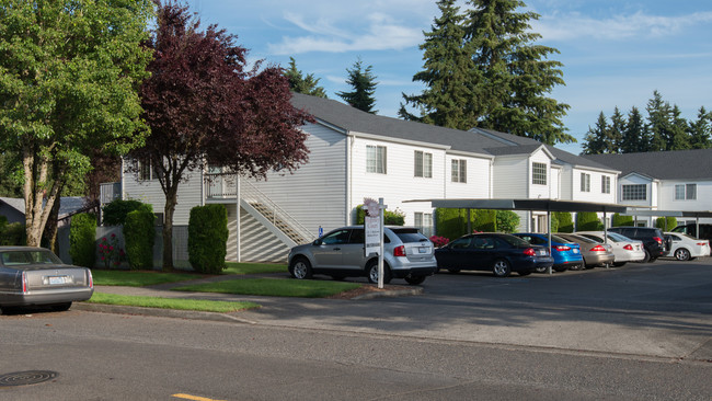 Regency Court in Vancouver, WA - Building Photo - Building Photo