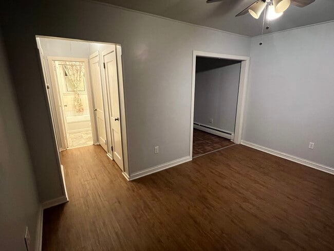 28 Degraw Ave, Unit 28 in Clifton, NJ - Foto de edificio - Building Photo