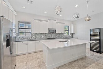 12913 Alton Rd in Palm Beach Gardens, FL - Building Photo - Building Photo