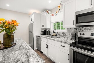 25 Lorraine Ct in Northport, NY - Building Photo - Building Photo