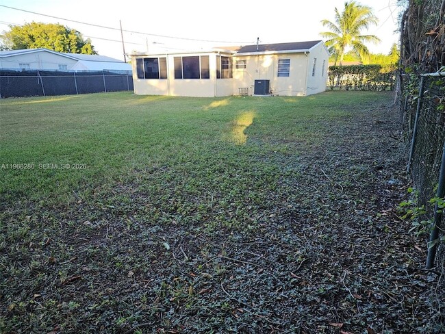 1000 NE 13th Ave in Homestead, FL - Building Photo - Building Photo