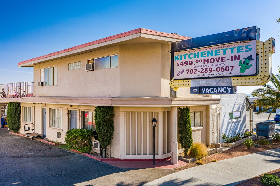 Boulder Inn in Boulder City, NV - Building Photo