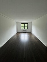 59 Old Mamaroneck Rd in White Plains, NY - Building Photo - Building Photo