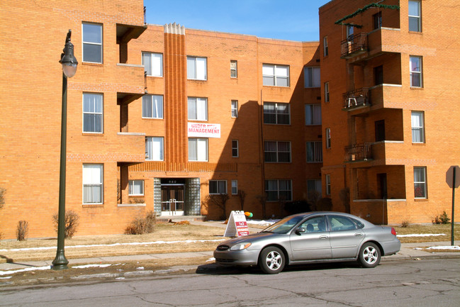 Park Central Apartments in Detroit, MI - Foto de edificio - Building Photo