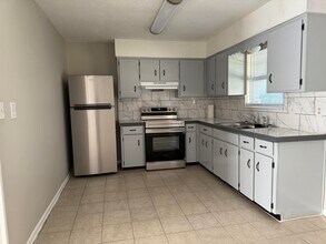 298 Cross Dr in Crestview, FL - Building Photo - Building Photo