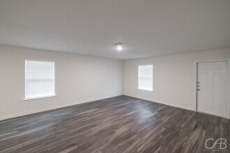 7742 Florence Dr in Abilene, TX - Foto de edificio - Building Photo