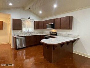 1431 Old Spanish Trail Hwy N in Broussard, LA - Building Photo - Building Photo