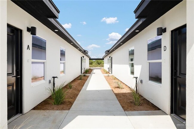 19 S 25th St in McAllen, TX - Building Photo - Building Photo