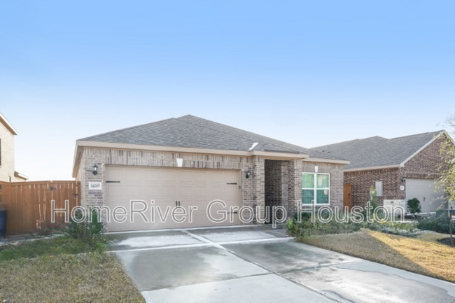 14205 Freeboard Dr in Santa Fe, TX - Building Photo - Building Photo