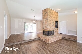 5305 Lisa Ave in Lakeland, FL - Building Photo - Building Photo