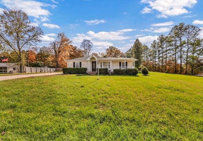 2906 Pace Rd in Clarksville, TN - Building Photo - Building Photo