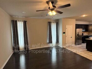 406 Gray Birch Lp in Youngsville, LA - Building Photo - Building Photo