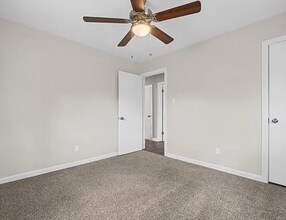 660 Cardover Ave in Chesapeake, VA - Building Photo - Building Photo