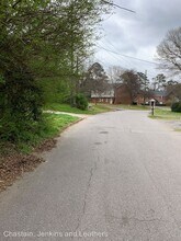 400 Venita Dr in Athens, GA - Building Photo - Building Photo