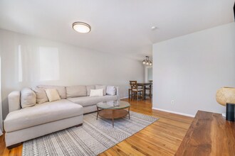 980 Dakin St in Denver, CO - Building Photo - Building Photo