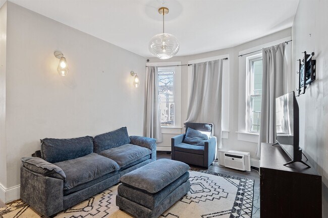 18 Charles St in Jersey City, NJ - Building Photo - Building Photo
