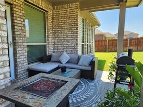 303 Clayton St in Glenn Heights, TX - Building Photo - Building Photo