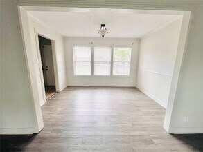 1910 Huge Oaks St in Houston, TX - Building Photo - Building Photo