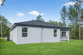 1852 W Quaker Ln in Citrus Springs, FL - Building Photo - Building Photo