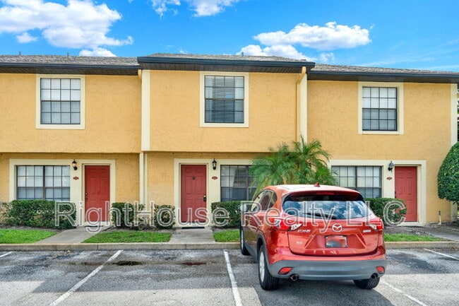 property at 3267 Forest Oaks Ct