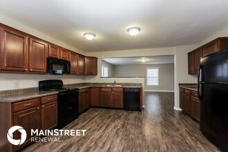309 Zander Woods Ct in Mount Holly, NC - Building Photo - Building Photo