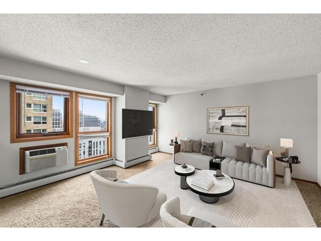 433 S 7th St in Minneapolis, MN - Foto de edificio - Building Photo