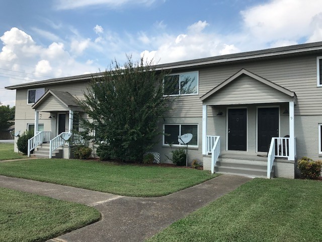 Courtyard Townhouse Apartments in Madison, AL - Building Photo - Building Photo