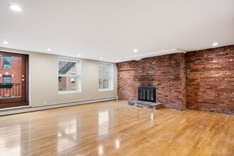130 Fulton St in Boston, MA - Foto de edificio - Building Photo