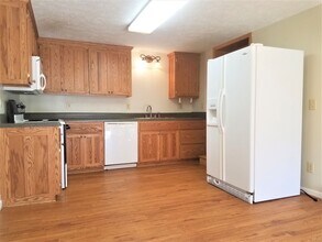 417 Will Vannoy Rd-Unit -417 Will Vannoy Rd - #2 Lower in West Jefferson, NC - Building Photo - Building Photo