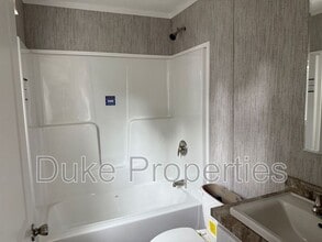 617 Kilkenny Dr in Utica, NY - Building Photo - Building Photo