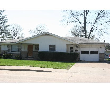 EIU Student Housing #6 in Charleston, IL - Foto de edificio - Building Photo