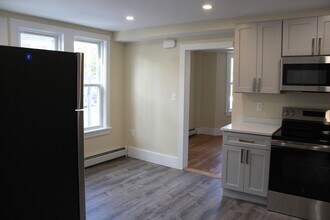 78 Endicott St in Peabody, MA - Building Photo - Building Photo
