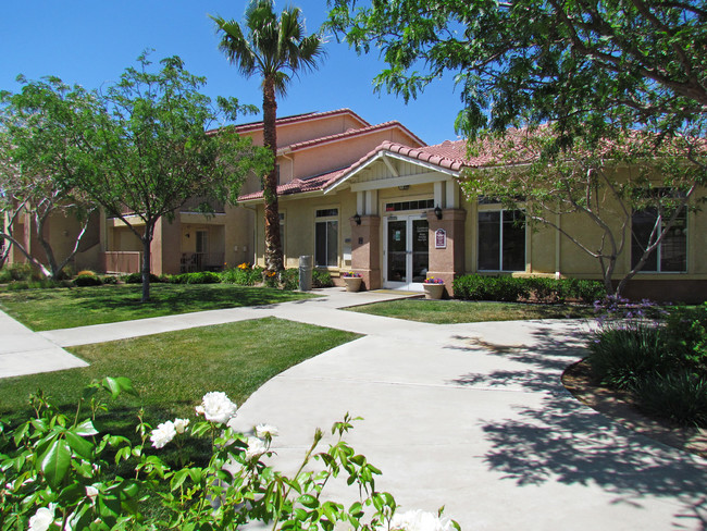 Casablanca Apartments in Palmdale, CA - Building Photo - Building Photo