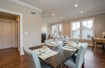 Luxury Townhouses in Greenwich, CT - Foto de edificio - Building Photo
