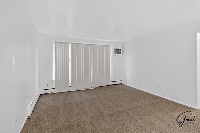 22330 W Warren Ave in Detroit, MI - Foto de edificio - Building Photo