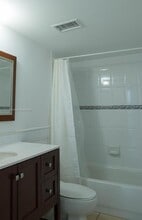 1650 Coral Way, Unit 512 in Coral Gables, FL - Building Photo - Building Photo