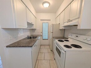 1061 NE 23rd Terrace in Pompano Beach, FL - Building Photo - Building Photo