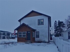 2144 Sherwood Ave in St. Paul, MN - Building Photo