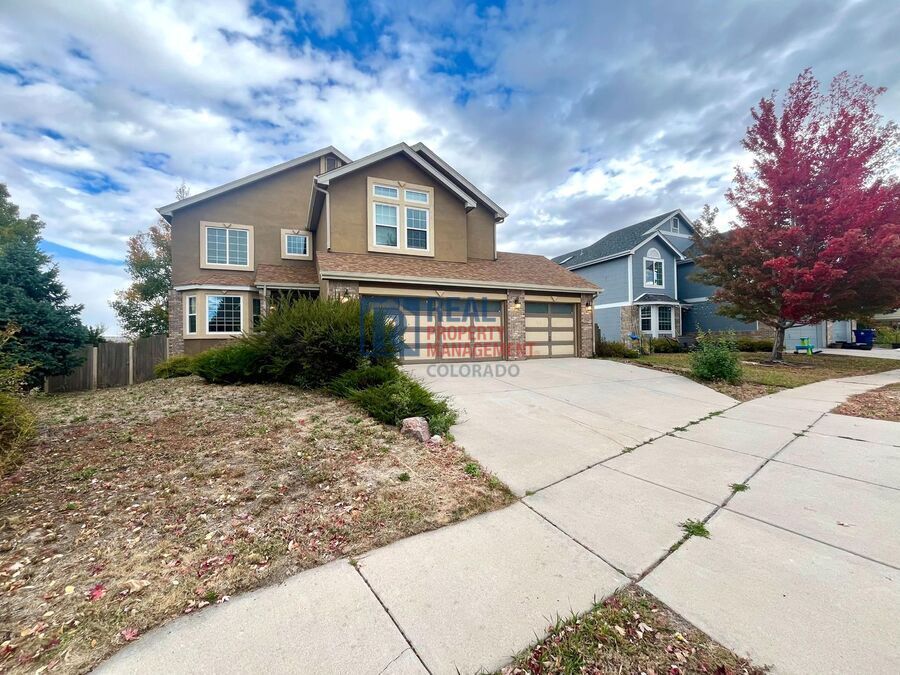 7030 Highcroft Dr in Colorado Springs, CO - Building Photo