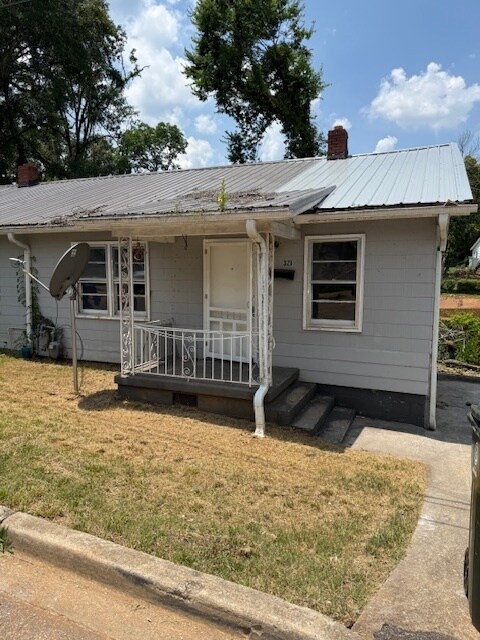 321 Douthit St in Greenville, SC - Building Photo
