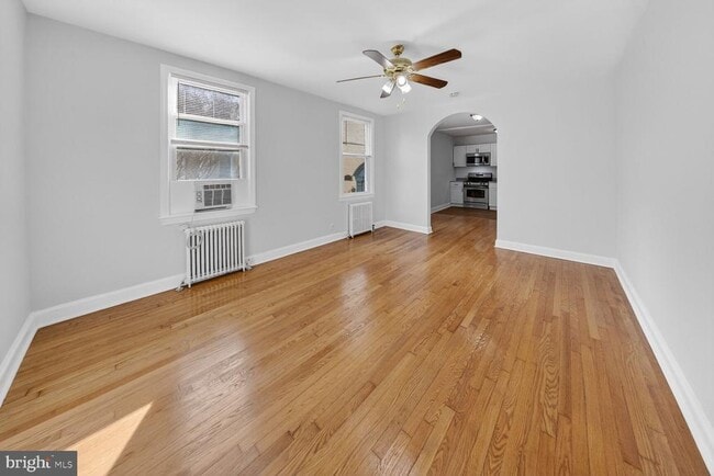 property at 4701 Ravenswood Rd