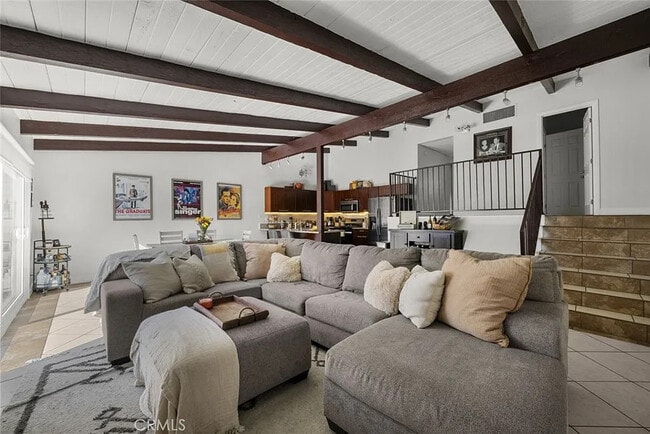 7924 Woodman Ave in Los Angeles, CA - Building Photo - Building Photo