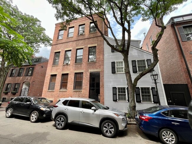 19 Fayette St, Unit 4