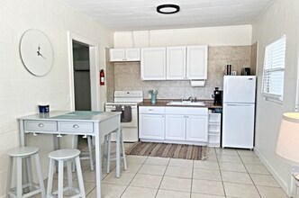 9092 W Fort Island Trail-Unit -9092 W Ft Island Trail in Crystal River, FL - Building Photo - Building Photo